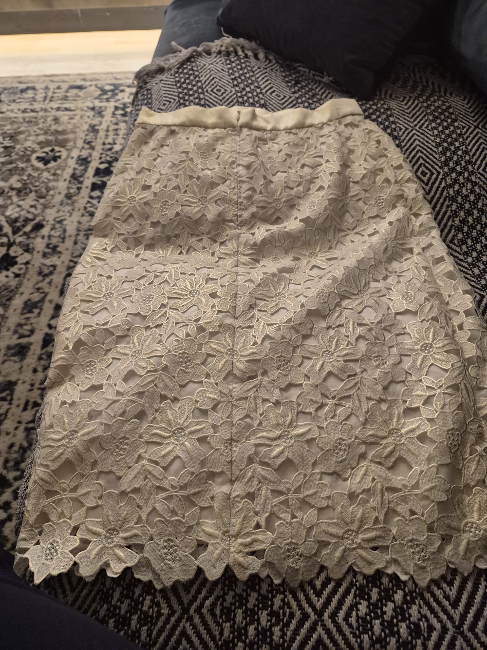 Escada Ivory Floral Lace Pencil Skirt